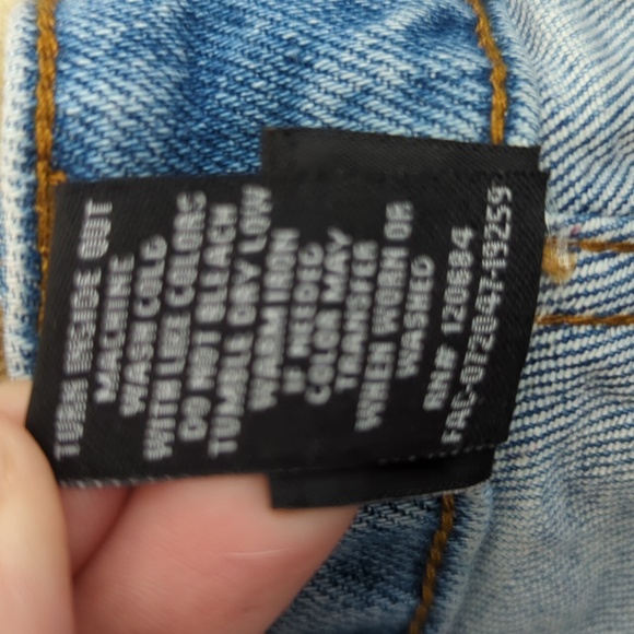 Size 28 Disney Chipmunks and Acorn Jeans - Picture 9 of 14